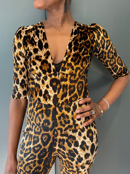 Jumpsuit in Leopard Print - front view close up